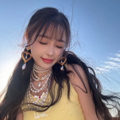 肉弹霓裳